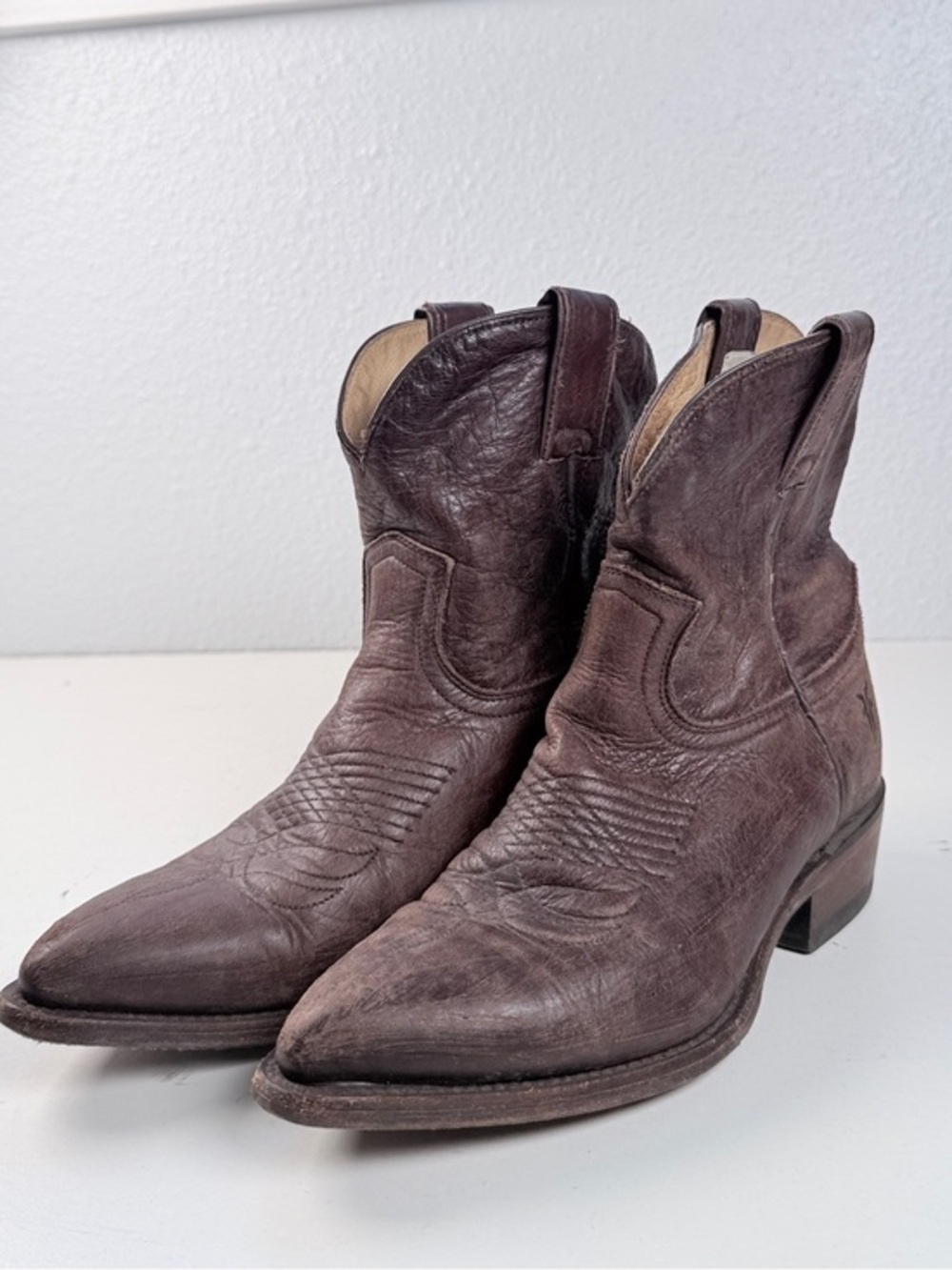 Frye Womens 6.5 B Brown Distressed Leather Short Western Cowboy Boots